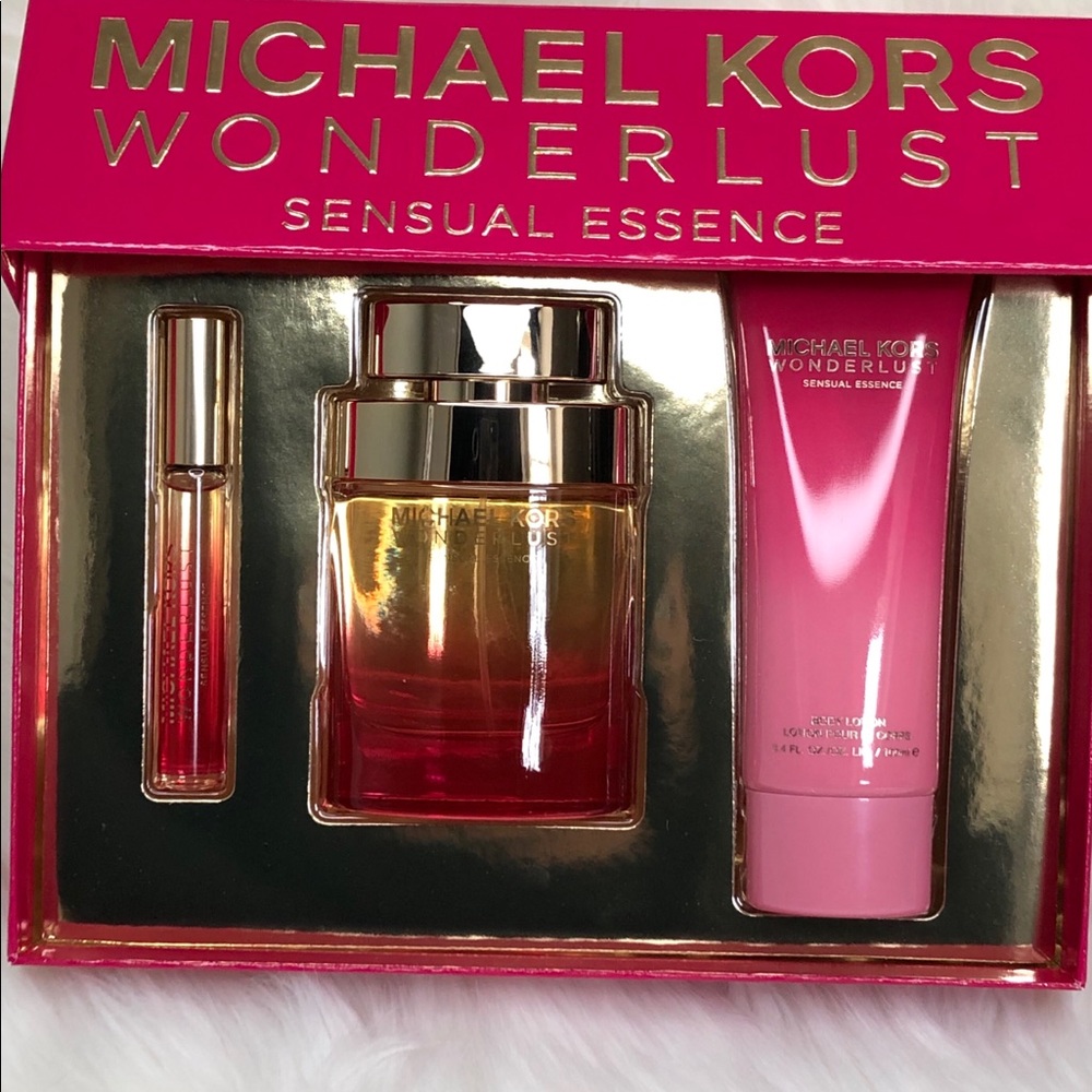 Michael Kors Wonderlust gift set